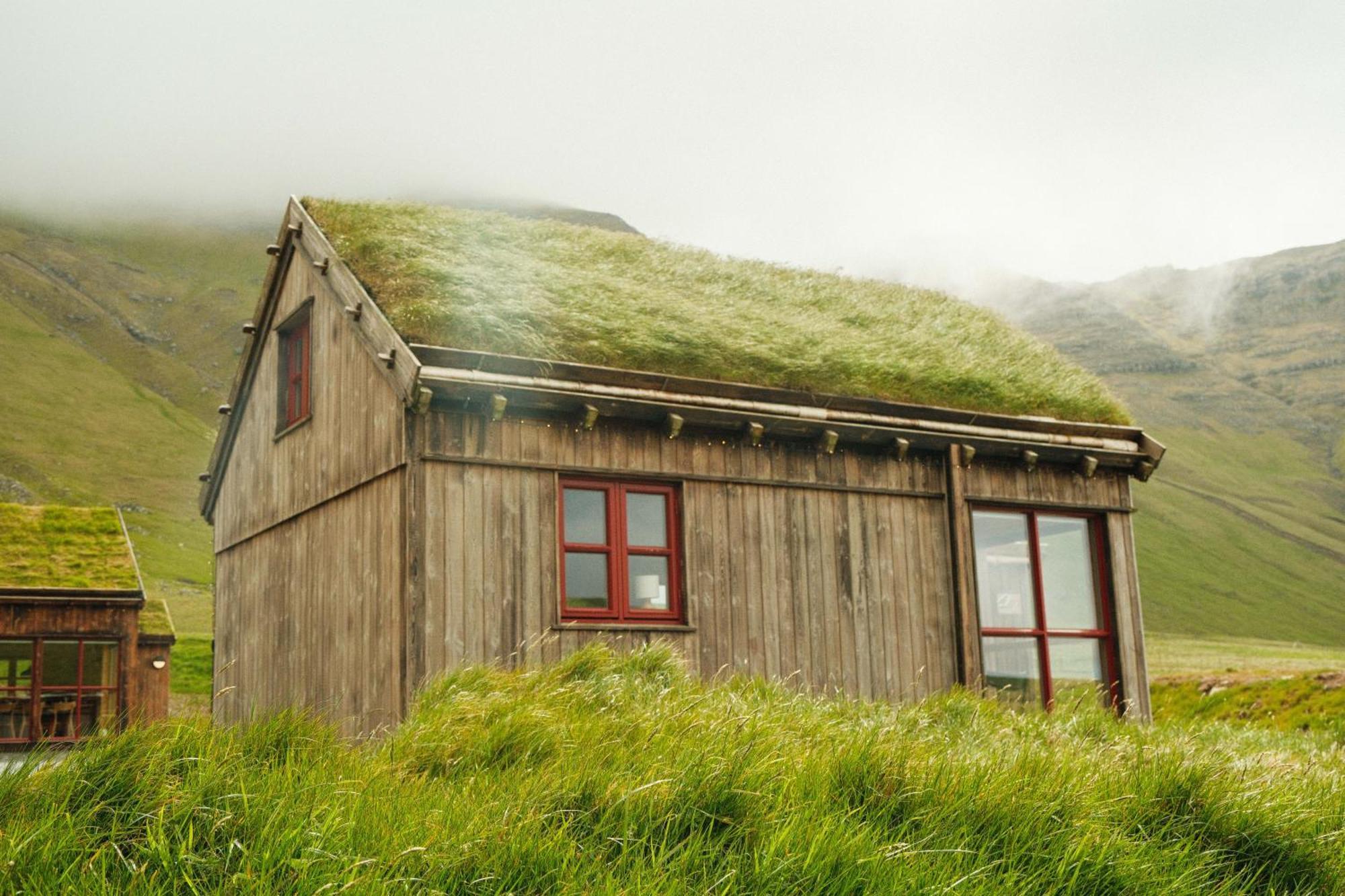 Múlafossur Cottage No 1 by Famous Waterfall in Gásadalur Esterno foto