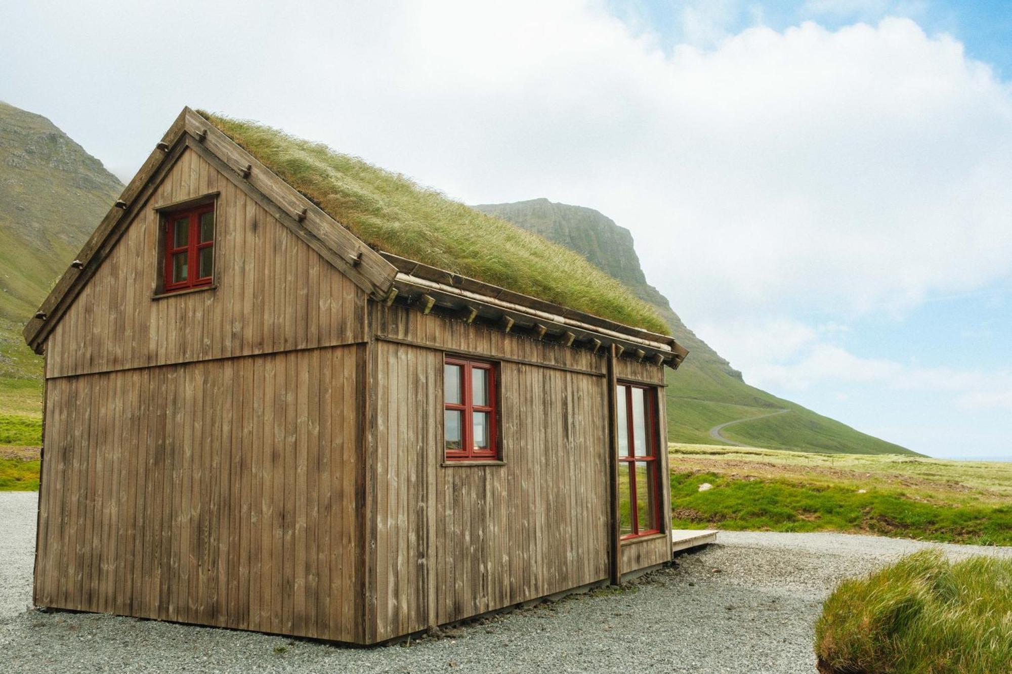 Múlafossur Cottage No 1 by Famous Waterfall in Gásadalur Esterno foto