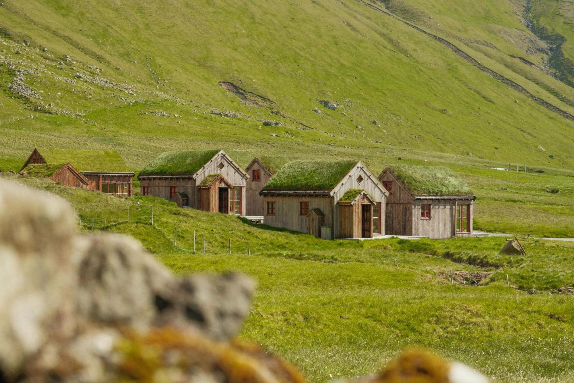 Múlafossur Cottage No 1 by Famous Waterfall in Gásadalur Esterno foto