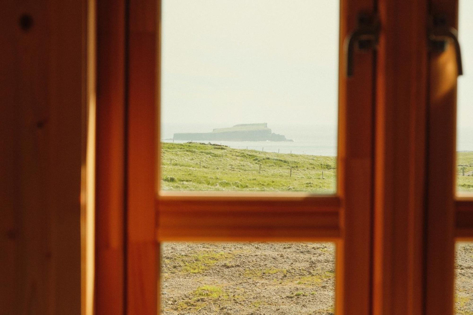 Múlafossur Cottage No 1 by Famous Waterfall in Gásadalur Esterno foto