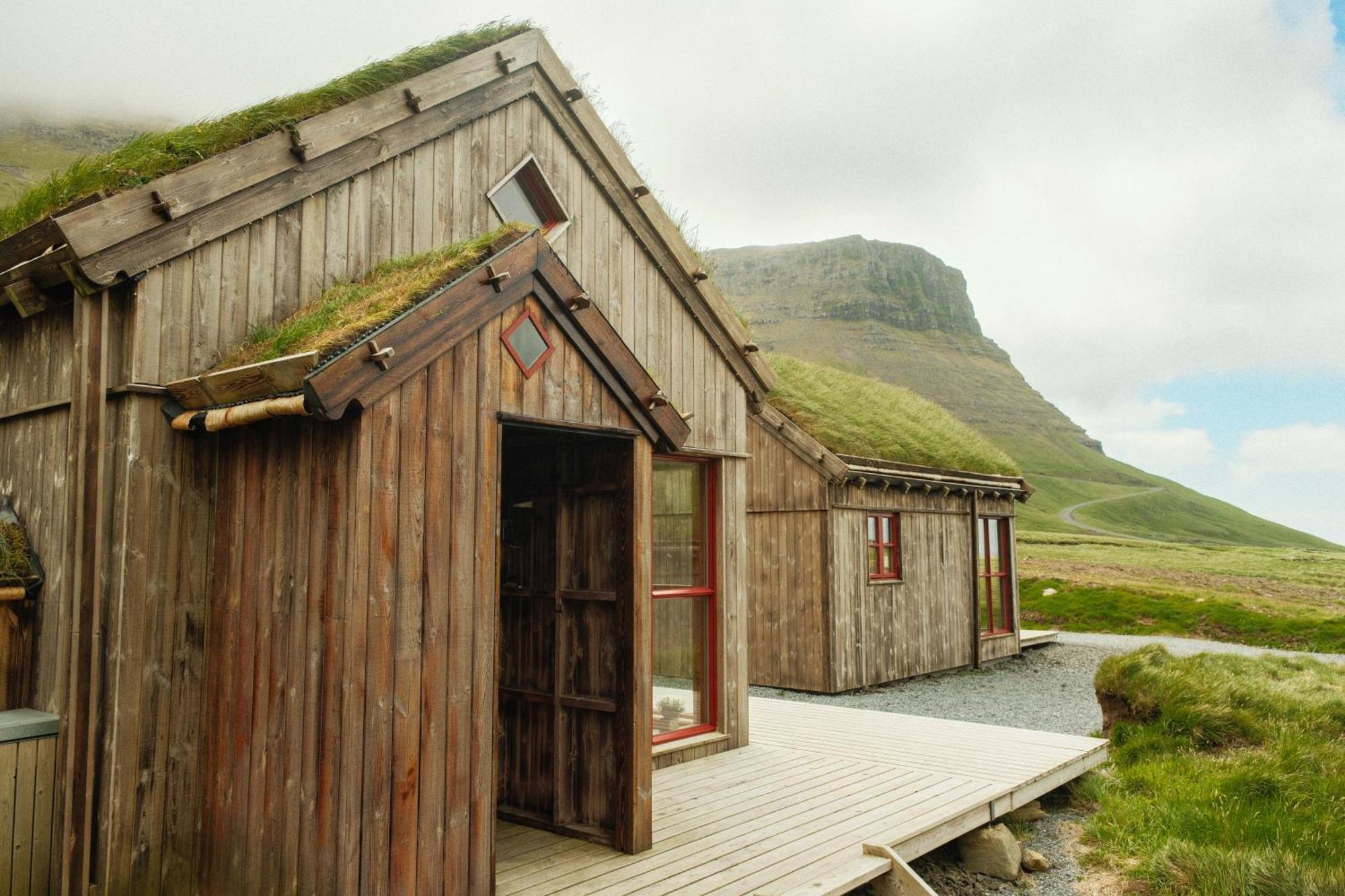 Múlafossur Cottage No 1 by Famous Waterfall in Gásadalur Esterno foto